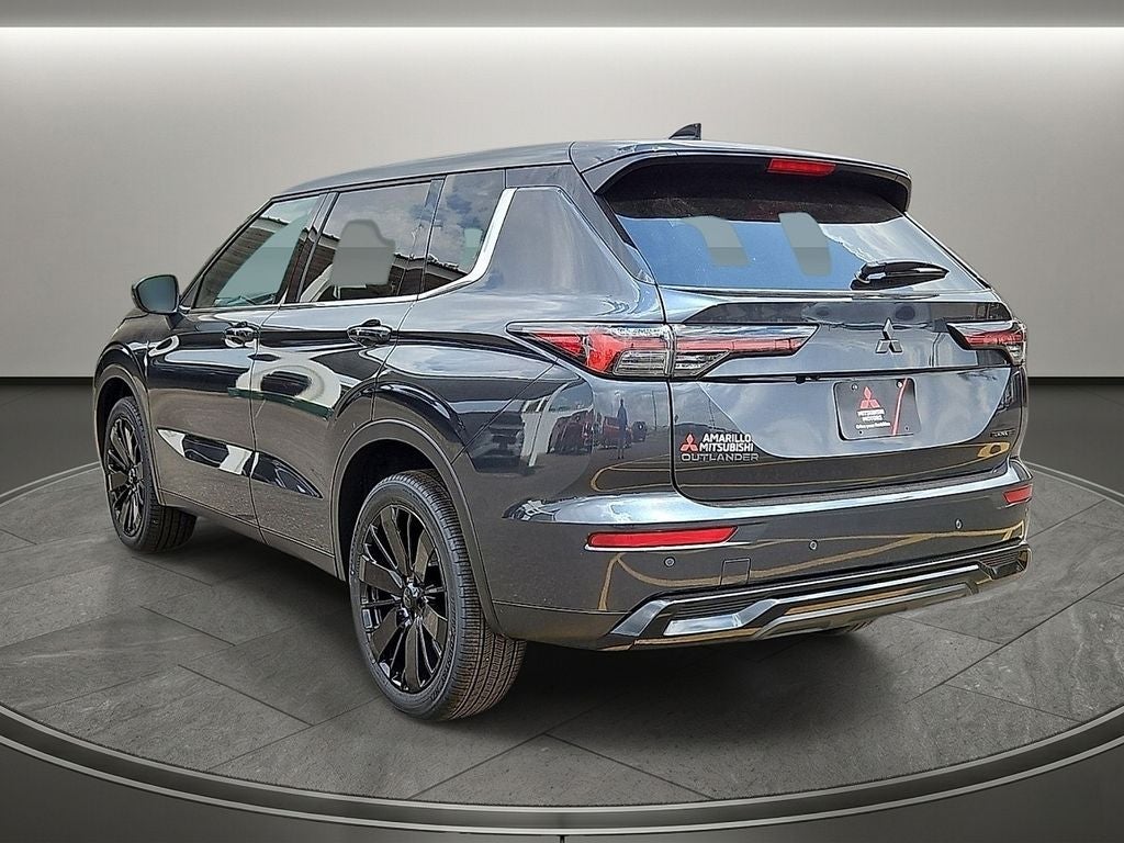 2026 Mitsubishi Outlander LE