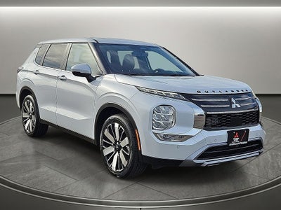 2026 Mitsubishi Outlander SE