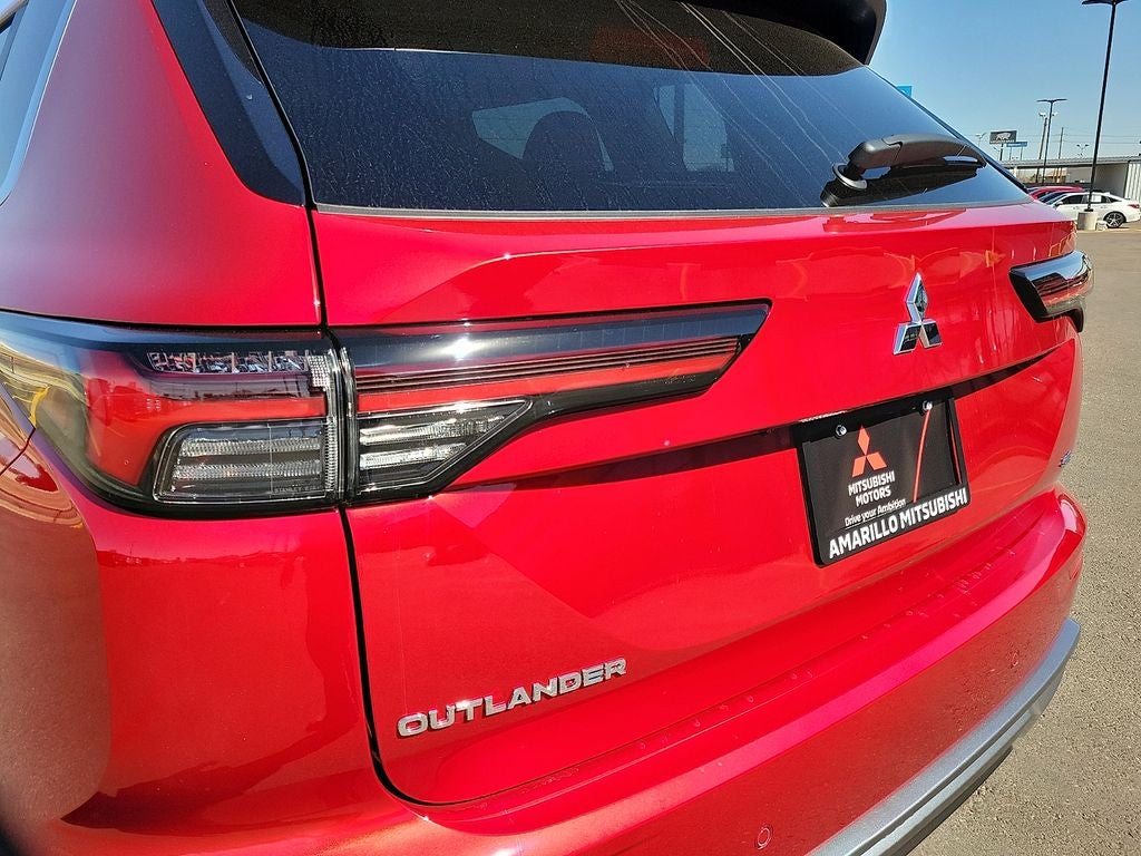 2026 Mitsubishi Outlander SE