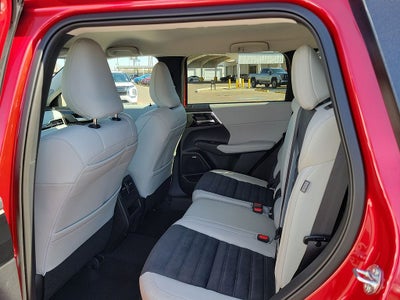 2026 Mitsubishi Outlander SE