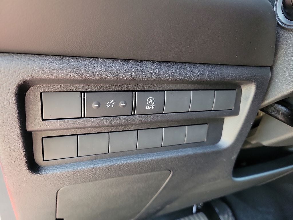2026 Mitsubishi Outlander LE
