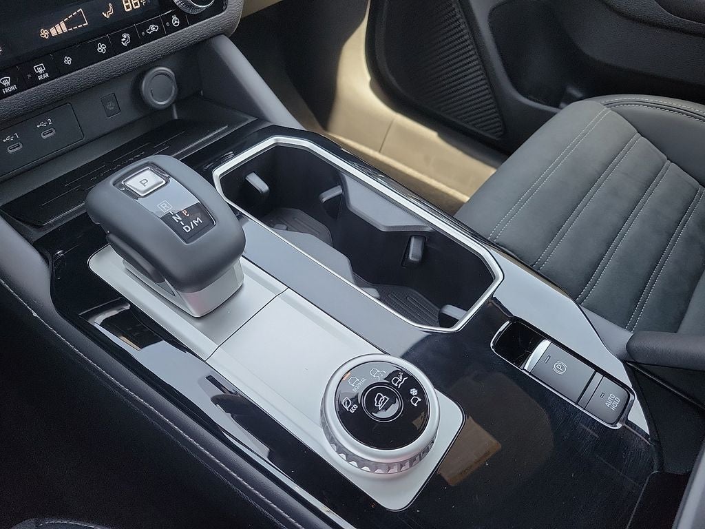 2026 Mitsubishi Outlander LE