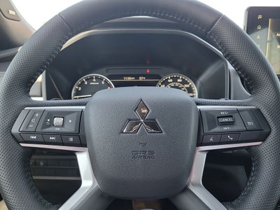 2026 Mitsubishi Outlander LE