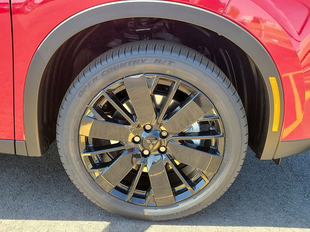 2026 Mitsubishi Outlander LE