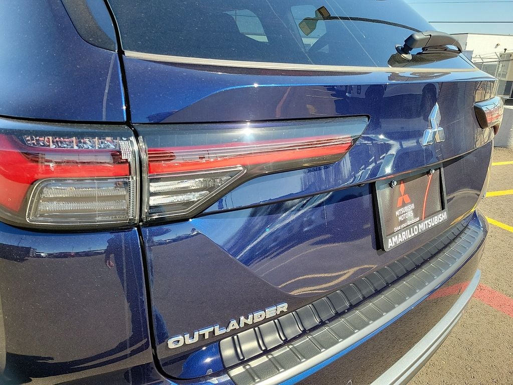 2026 Mitsubishi Outlander SE