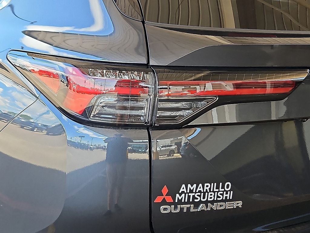 2026 Mitsubishi Outlander SE