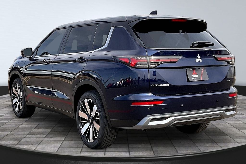 2026 Mitsubishi Outlander SE