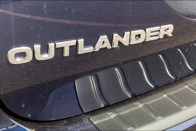 2026 Mitsubishi Outlander SE