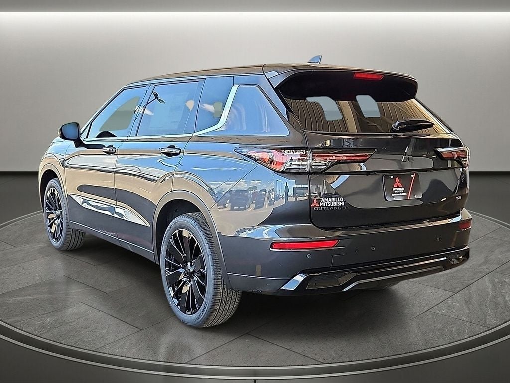 2026 Mitsubishi Outlander LE