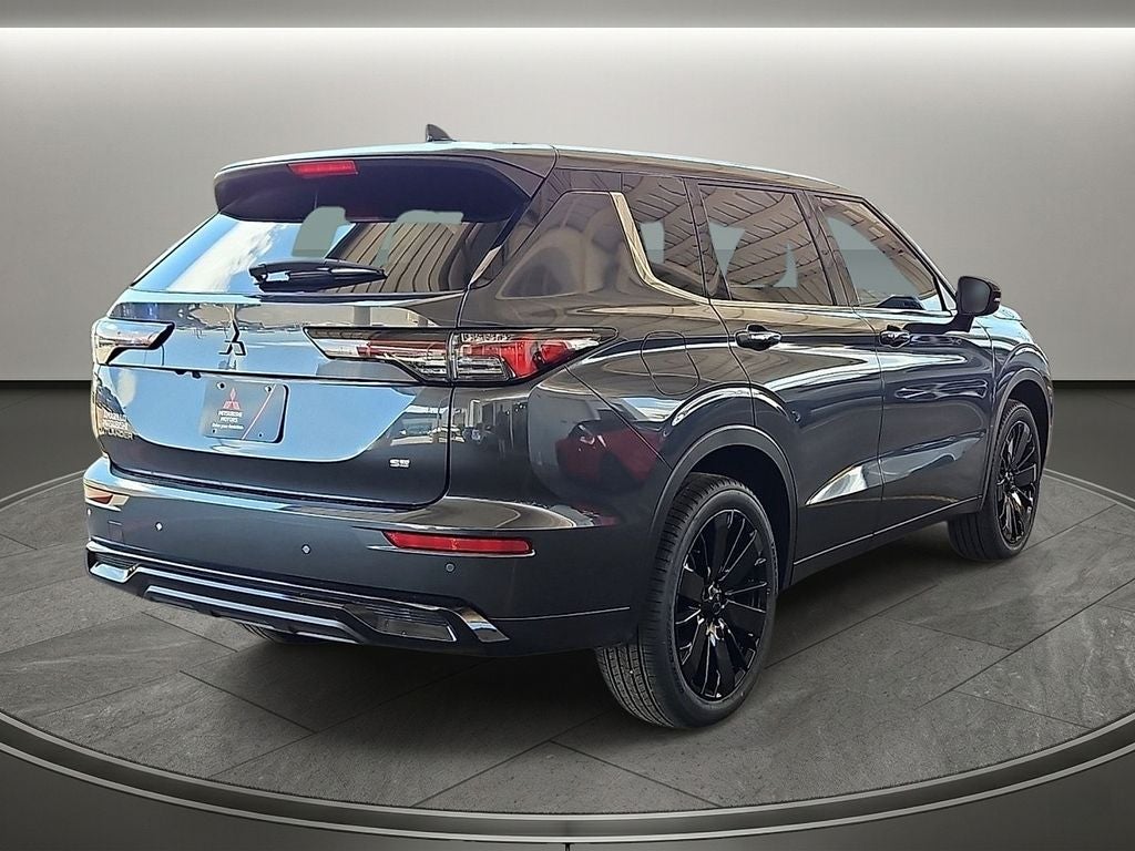 2026 Mitsubishi Outlander LE