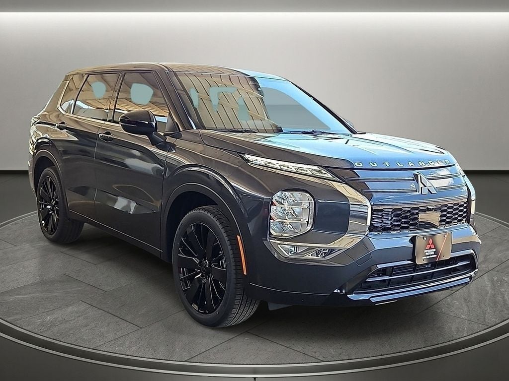 2026 Mitsubishi Outlander LE