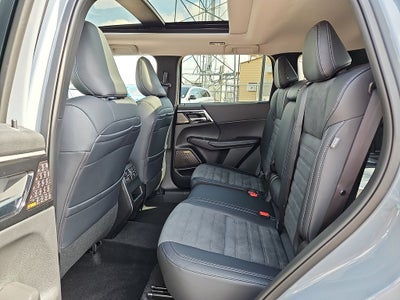 2026 Mitsubishi Outlander SE
