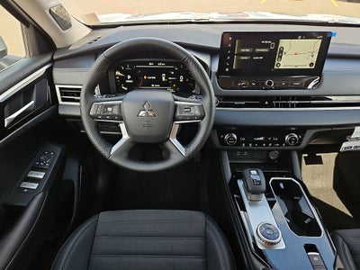 2026 Mitsubishi Outlander SE