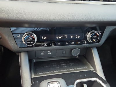 2026 Mitsubishi Outlander LE