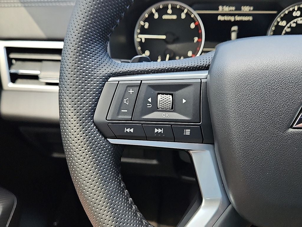 2026 Mitsubishi Outlander LE