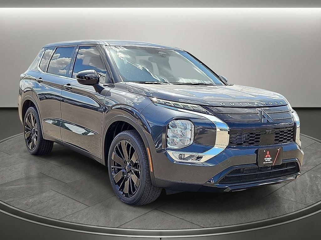 2026 Mitsubishi Outlander LE