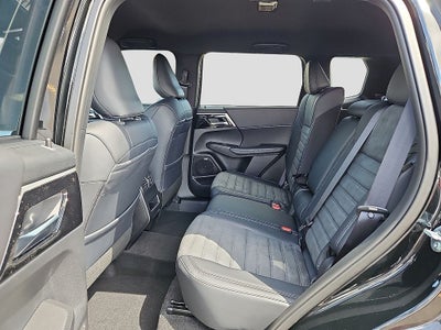 2026 Mitsubishi Outlander LE