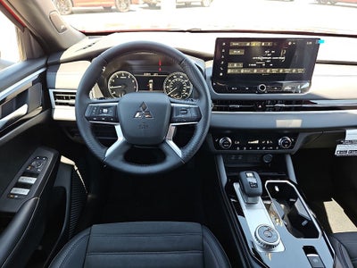 2026 Mitsubishi Outlander LE