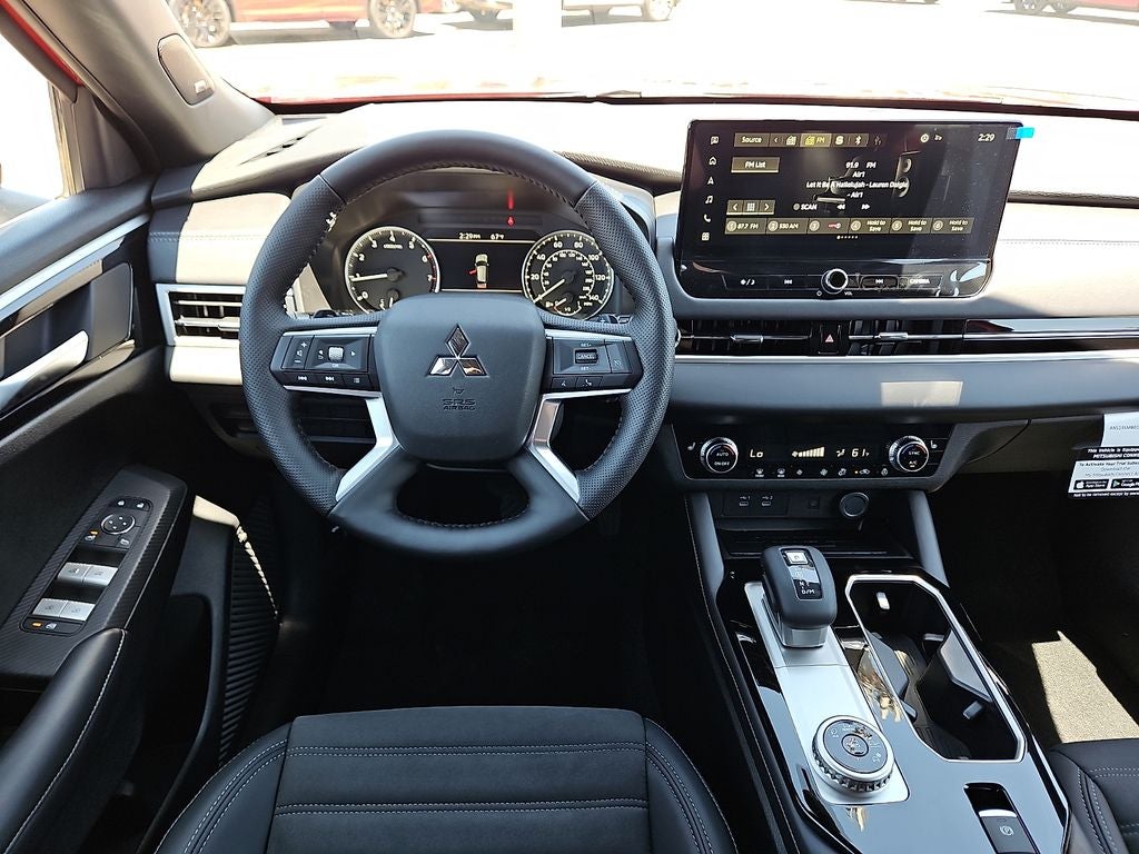 2026 Mitsubishi Outlander LE