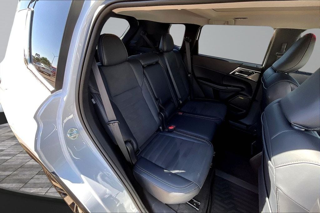 2026 Mitsubishi Outlander SE