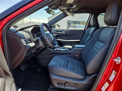 2026 Mitsubishi Outlander LE