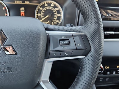 2026 Mitsubishi Outlander LE