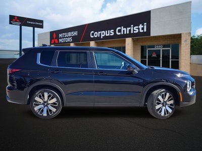 2026 Mitsubishi Outlander SE