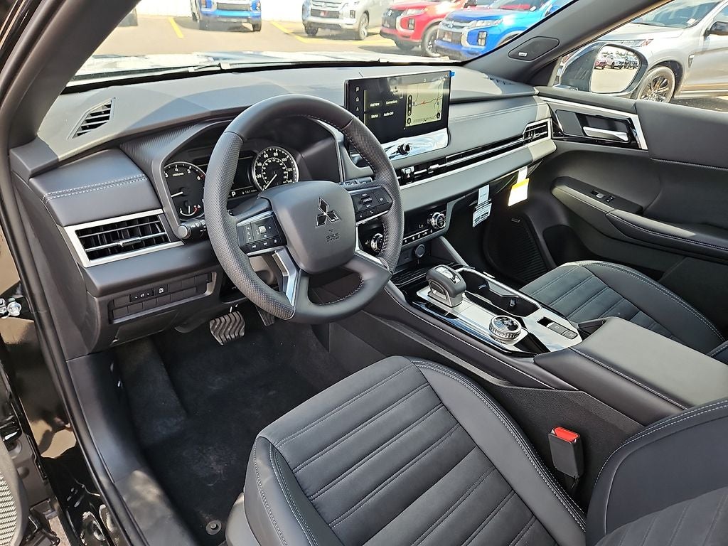 2026 Mitsubishi Outlander LE