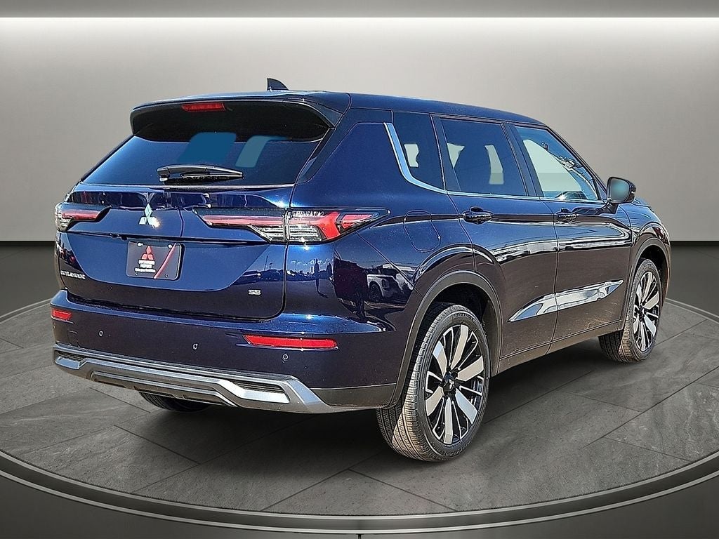 2026 Mitsubishi Outlander SE