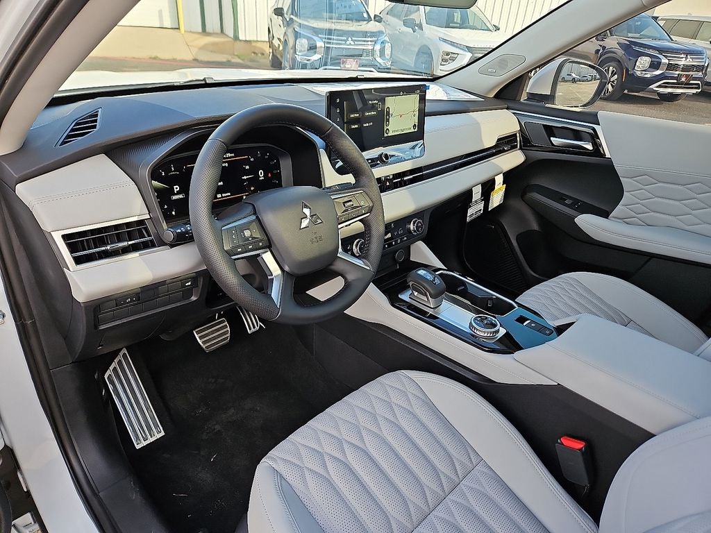 2025 Mitsubishi Outlander SEL