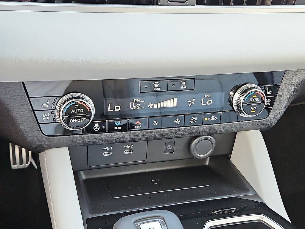 2025 Mitsubishi Outlander SEL