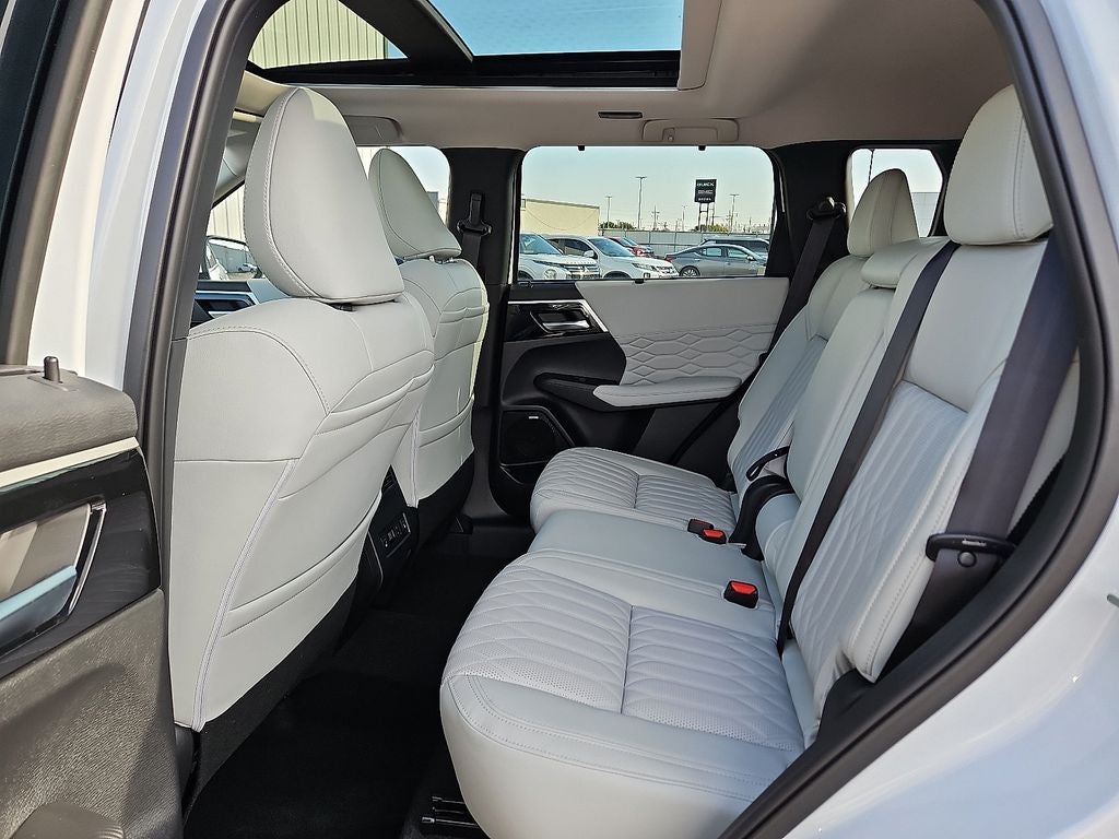 2025 Mitsubishi Outlander SEL