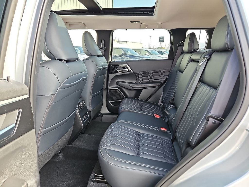 2025 Mitsubishi Outlander SEL