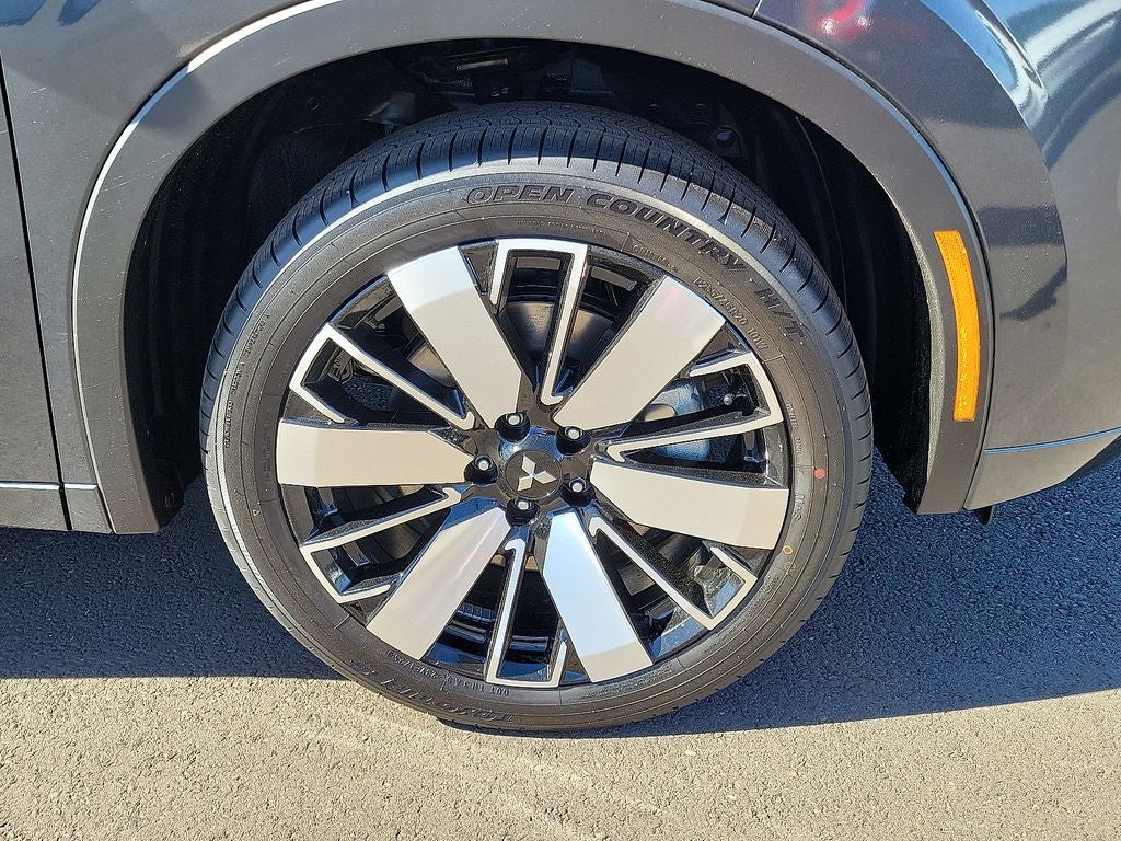 2025 Mitsubishi Outlander SEL