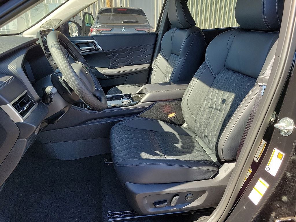 2025 Mitsubishi Outlander SEL