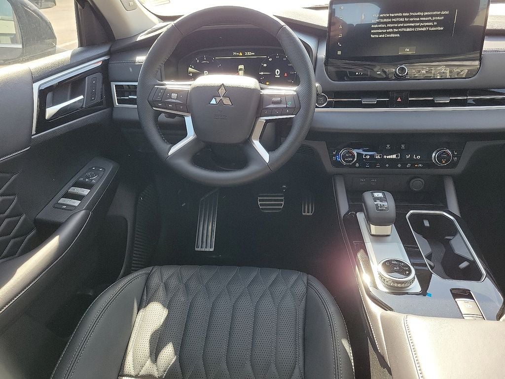 2025 Mitsubishi Outlander SEL