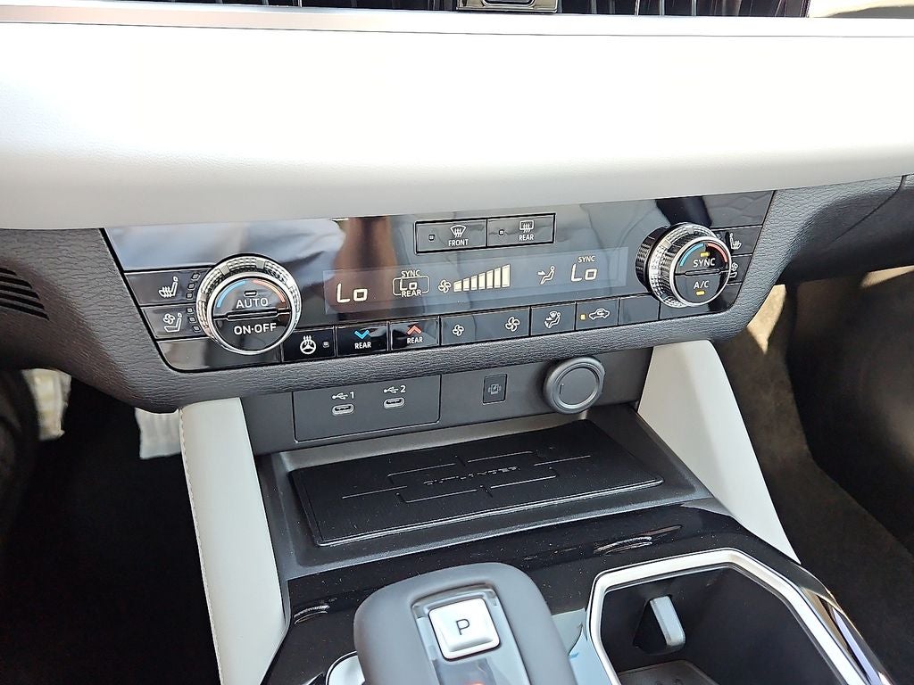 2025 Mitsubishi Outlander SEL