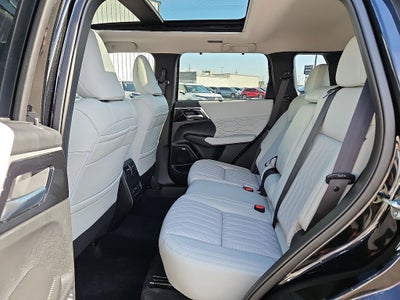 2025 Mitsubishi Outlander SEL