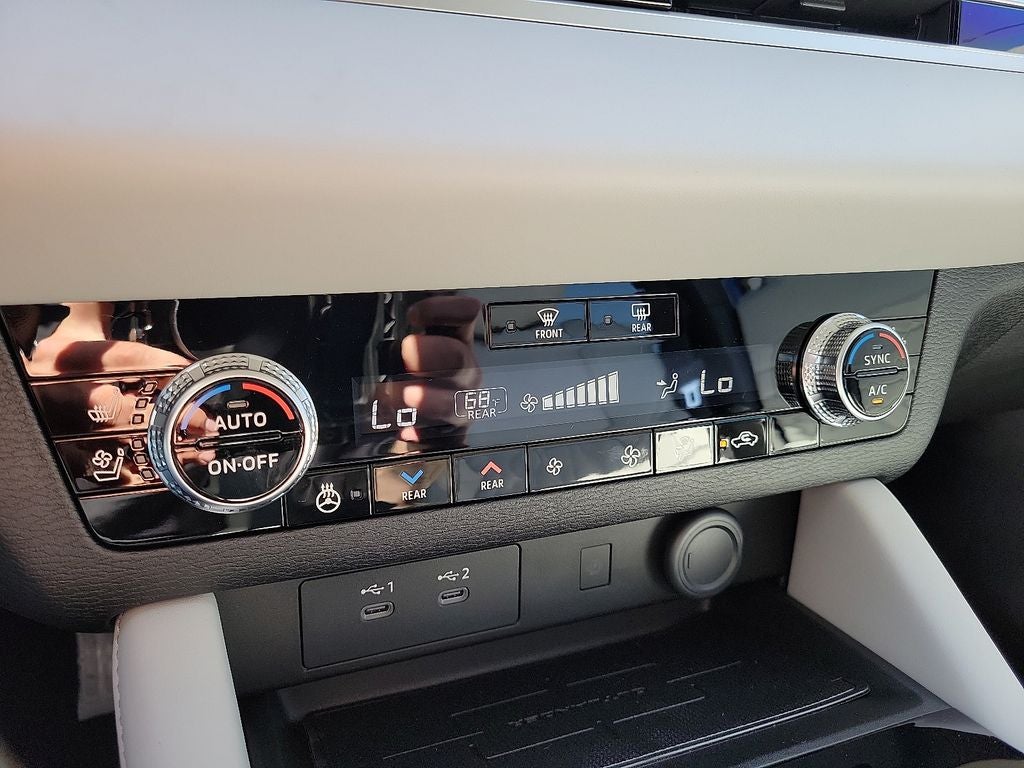 2025 Mitsubishi Outlander SEL