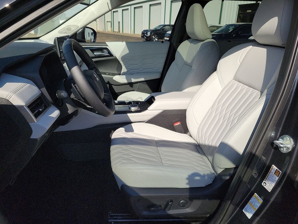 2025 Mitsubishi Outlander SEL