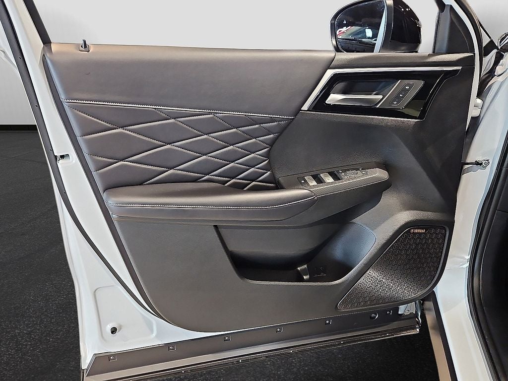 2026 Mitsubishi Outlander Black Edition
