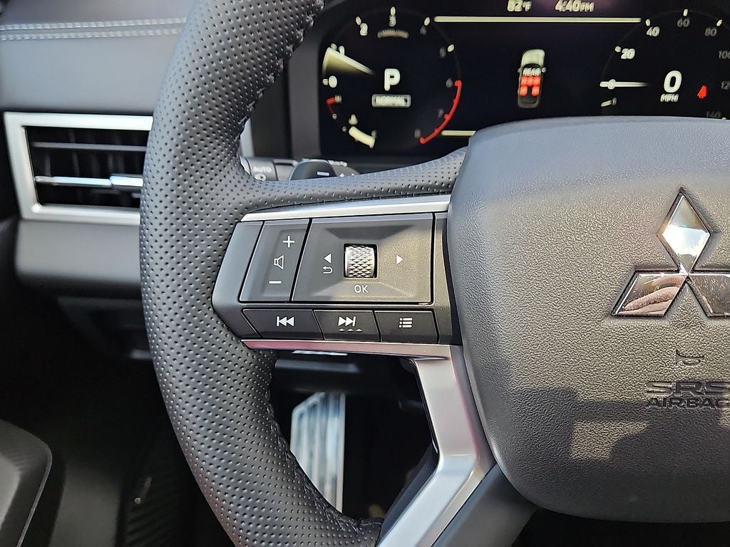 2026 Mitsubishi Outlander SEL