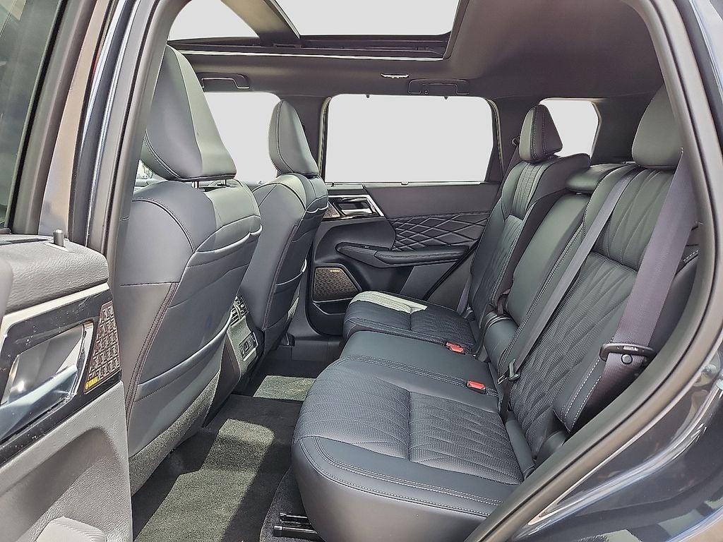 2026 Mitsubishi Outlander Black Edition