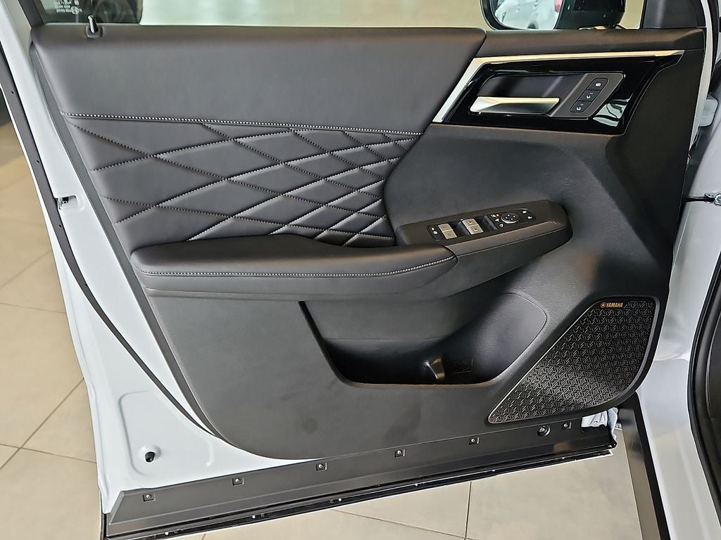 2026 Mitsubishi Outlander Black Edition