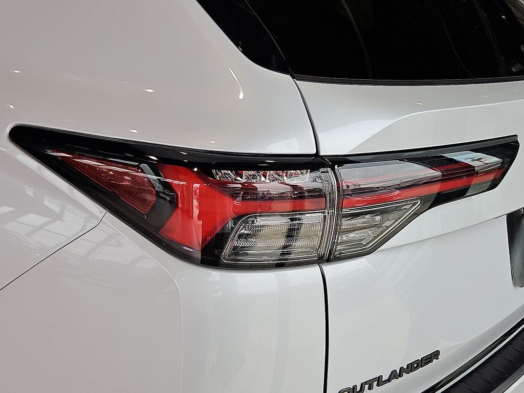 2026 Mitsubishi Outlander Black Edition