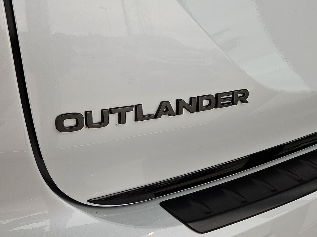 2026 Mitsubishi Outlander Black Edition
