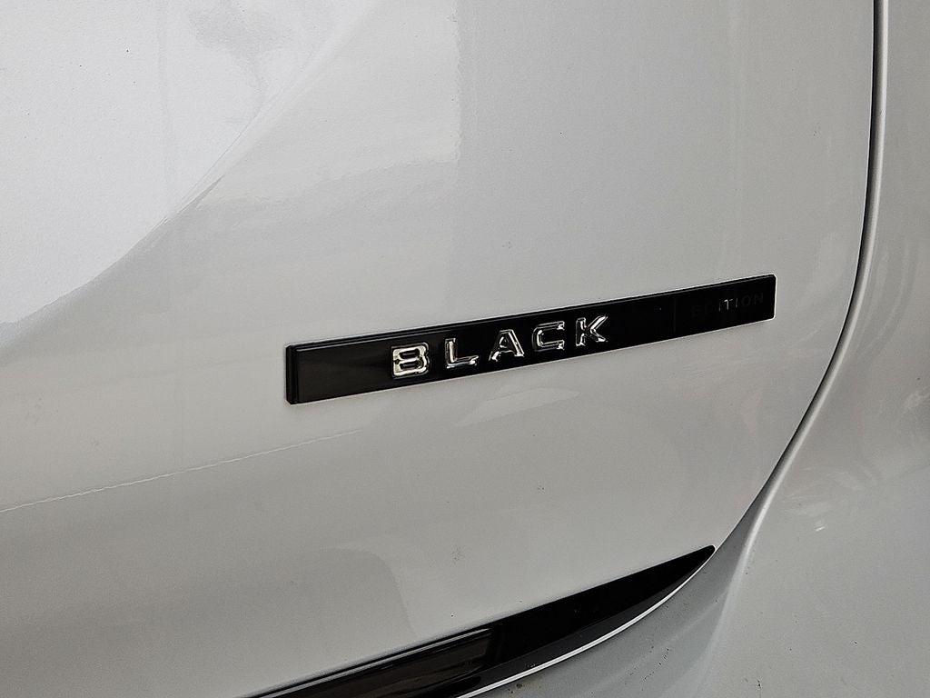 2026 Mitsubishi Outlander Black Edition
