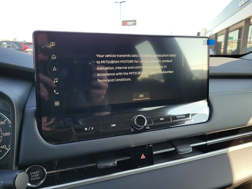 2026 Mitsubishi Outlander ES