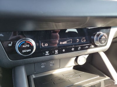 2026 Mitsubishi Outlander ES