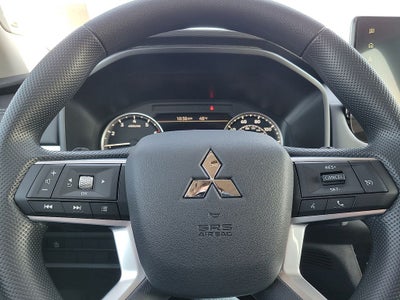 2026 Mitsubishi Outlander ES